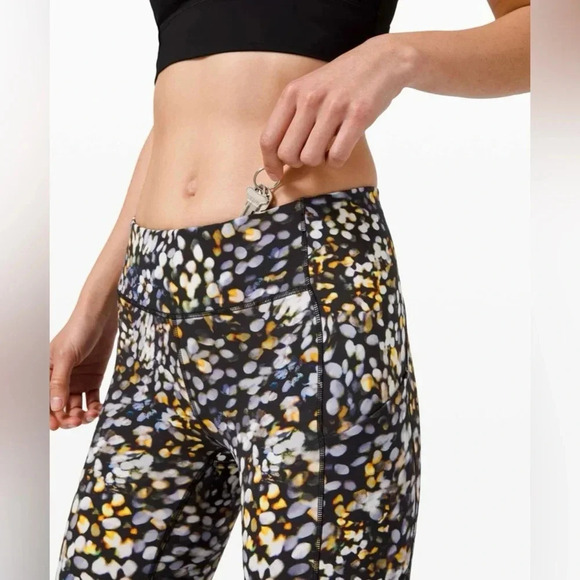 Lululemon Speed Up Tight 28" Full-On Luxtreme Size 6 - Picture 5 of 12